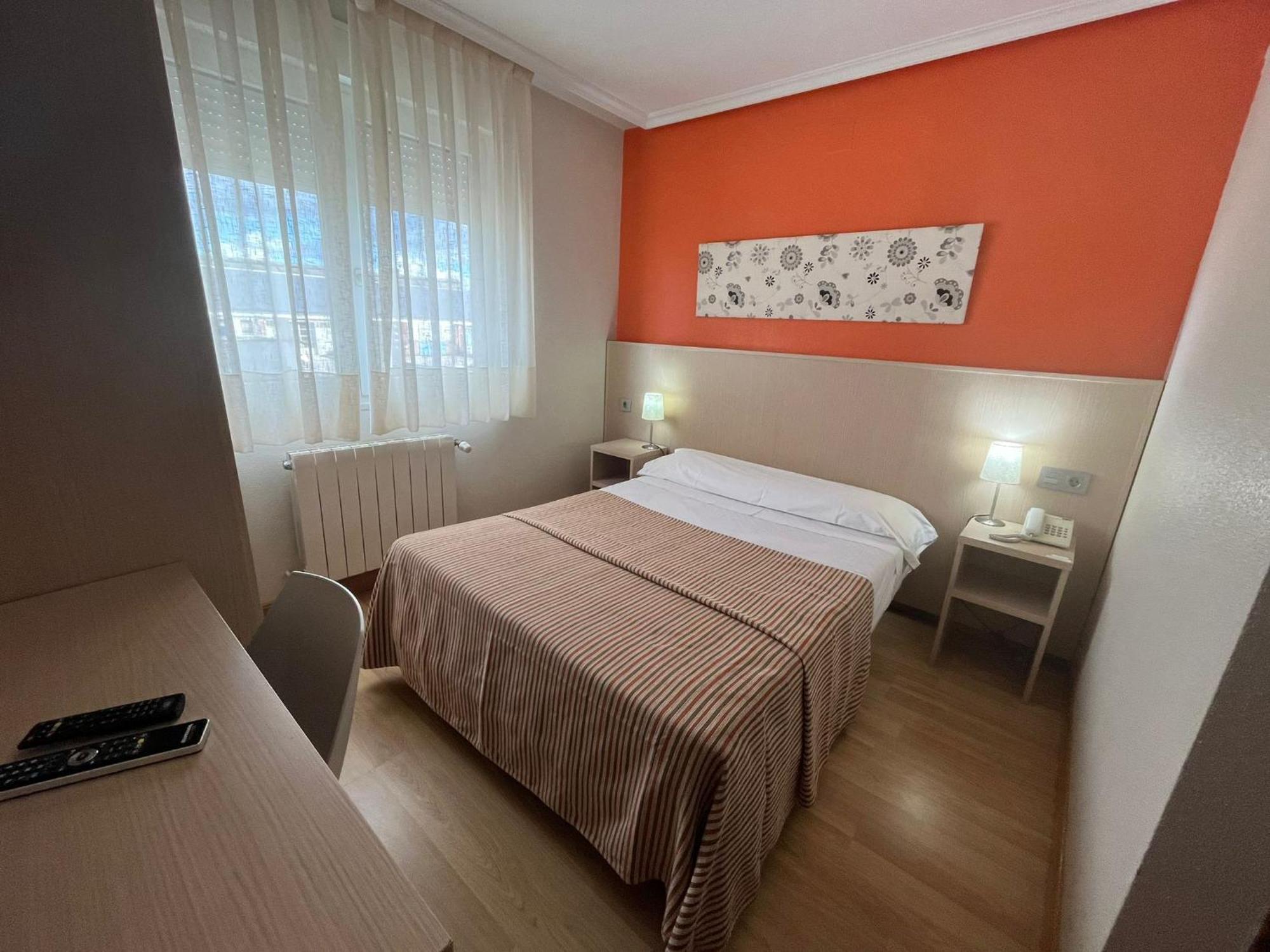 Hotel La Basilica Venta de Baños Екстериор снимка