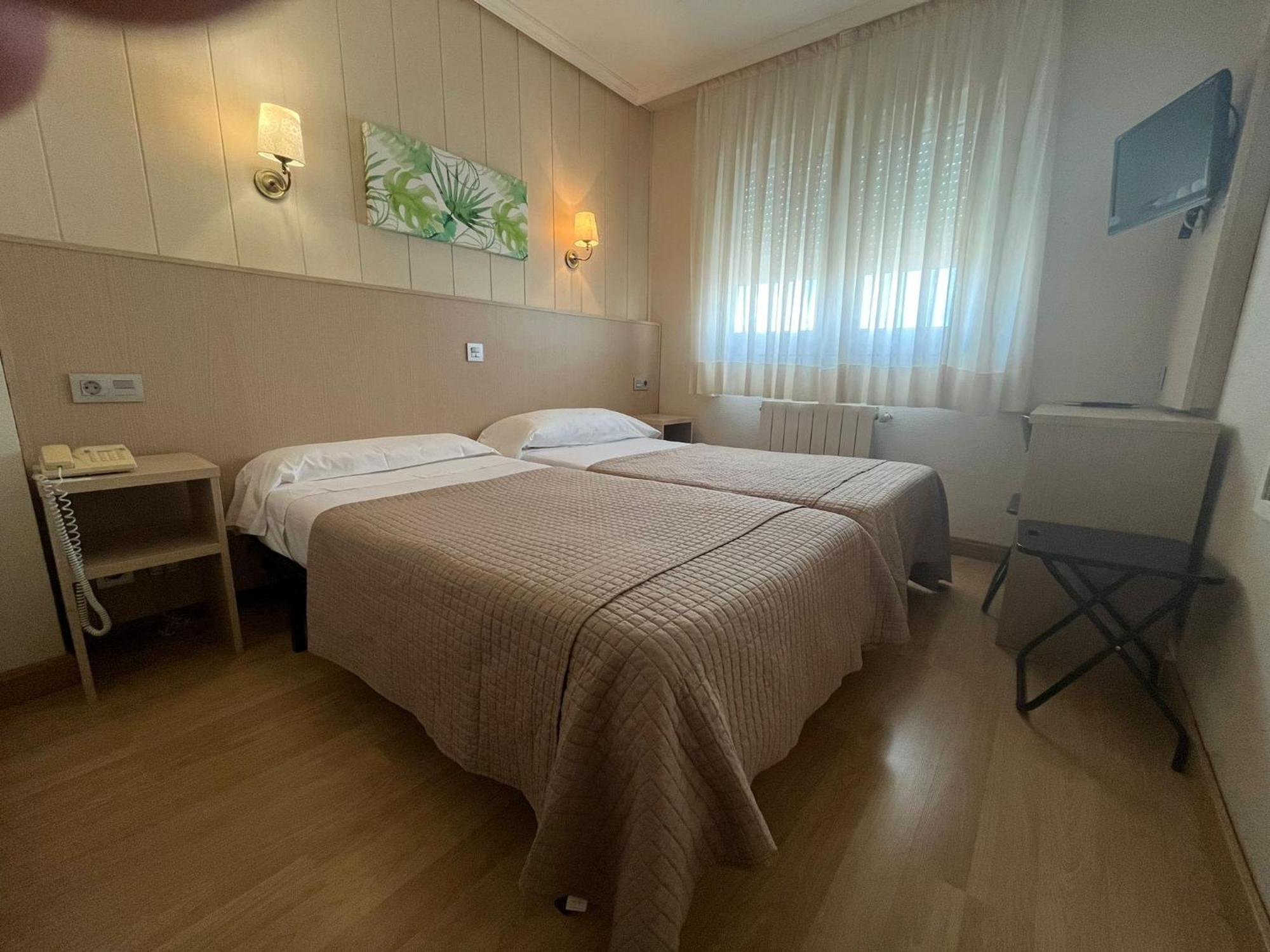 Hotel La Basilica Venta de Baños Екстериор снимка