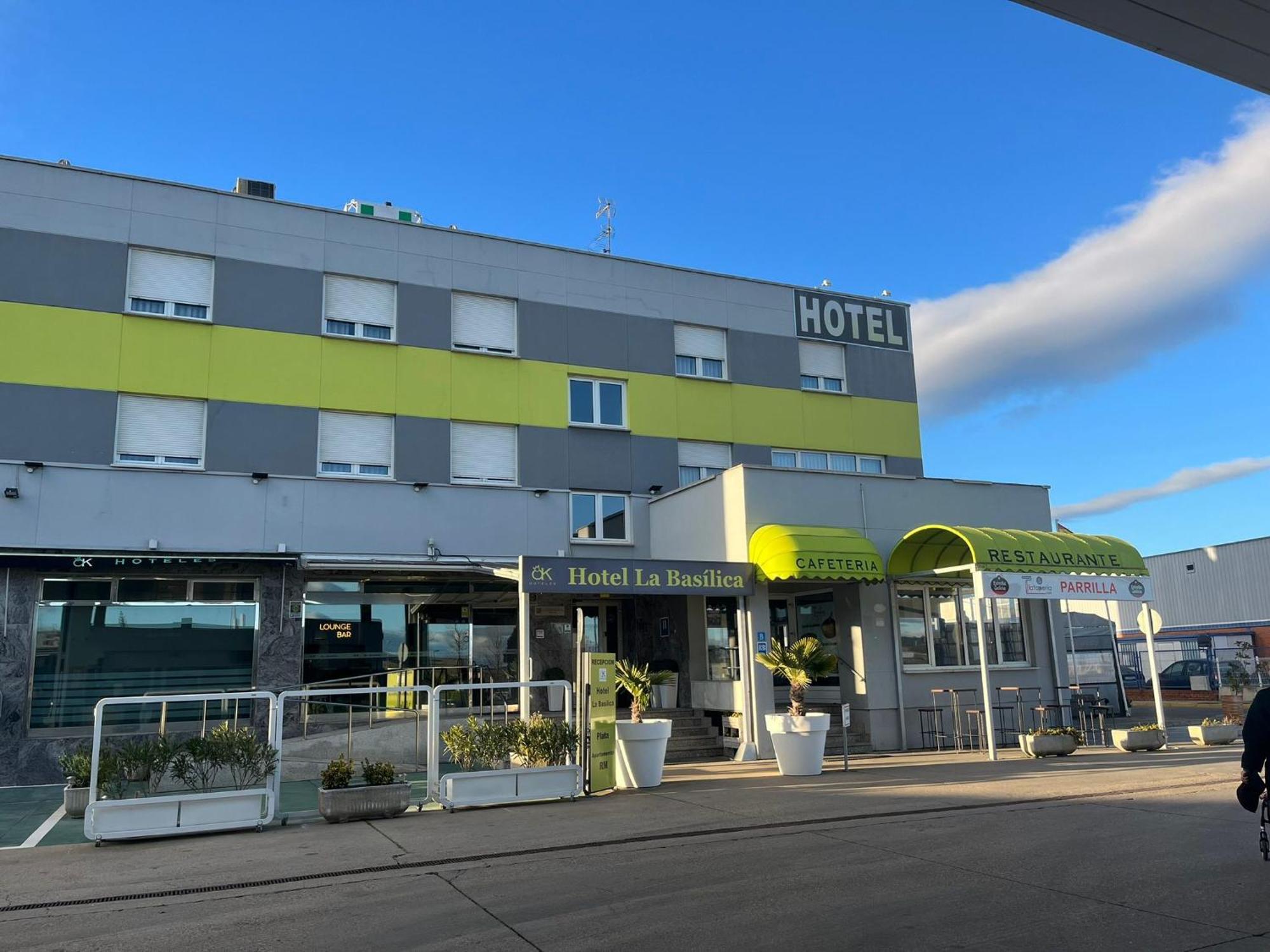 Hotel La Basilica Venta de Baños Екстериор снимка